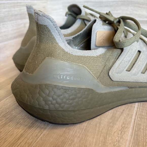 ADIDAS UltraBoost 22 Orbit Green Beam Orange Running Shoes GX9140 Men’s Size 11 - Picture 5 of 10